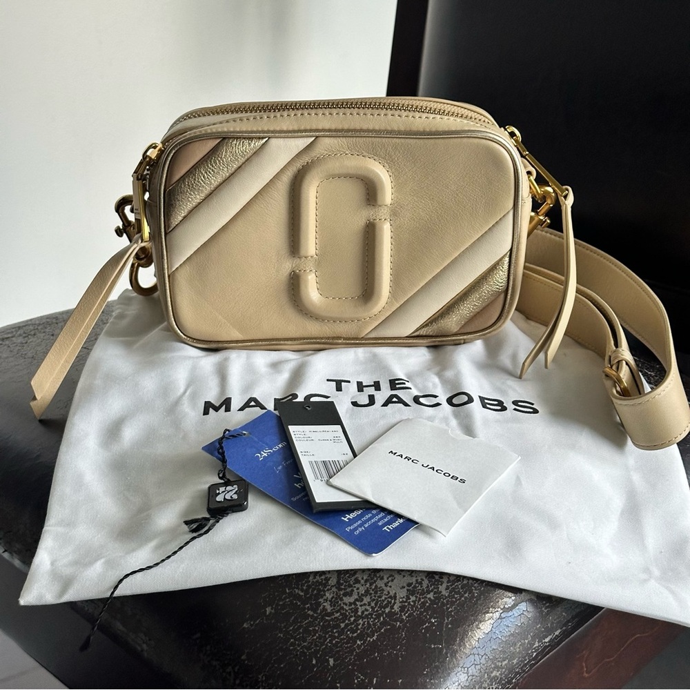 Marc Jacobs The Moto Shot 21 Curds & Whey Crossbody Camera Bag